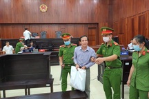 Chủ tọa phiên tòa sơ thẩm được triệu tập xin vắng mặt