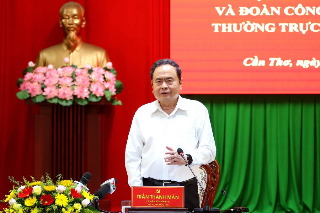 Chủ tịch Quốc hội: Người dân sẽ theo dõi việc sáp nhập có hiệu quả không - 1 Chủ tịch Quốc hội: Người dân sẽ theo dõi việc sáp nhập có hiệu quả không - 1