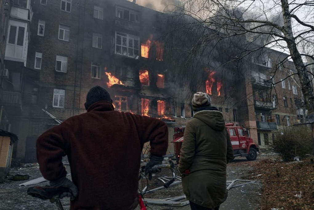 Nga tập kích đoàn xe quân sự, chặn 5 nhóm đột kích Ukraine ở Donbass - 2 Nga tập kích đoàn xe quân sự, chặn 5 nhóm đột kích Ukraine ở Donbass - 2