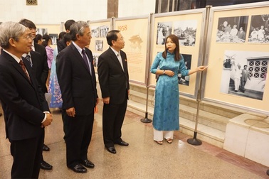Triển lãm ảnh kỷ niệm 60 năm Chủ tịch Triều Tiên thăm Việt Nam