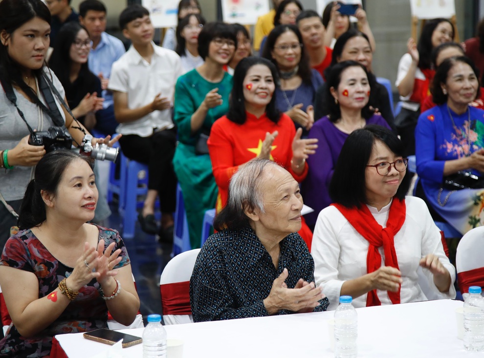 “Bốn mùa cờ bay”: Tôn vinh những người lính Trường Sa - 2 “Bốn mùa cờ bay”: Tôn vinh những người lính Trường Sa - 2