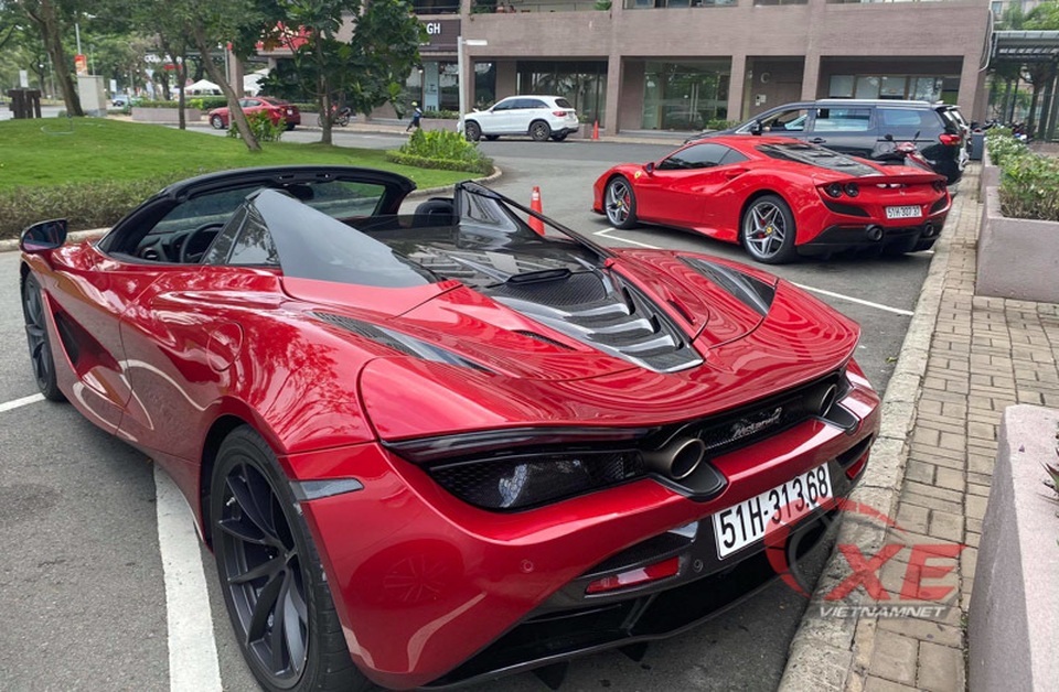 Hé lộ mức thuế phí của hai siêu xe đình đám tại Việt Nam - 1 Hé lộ mức thuế phí của hai siêu xe đình đám tại Việt Nam - 1