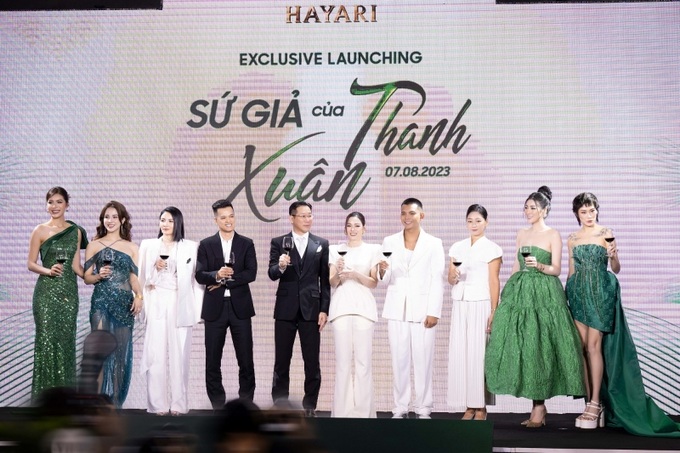 Hằng Trần và celeb