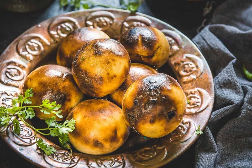 Bánh nướng bằng phân bò: Người xếp hàng chờ mua, kẻ lắc đầu không dám thử - 3 Bánh nướng bằng phân bò: Người xếp hàng chờ mua, kẻ lắc đầu không dám thử - 3