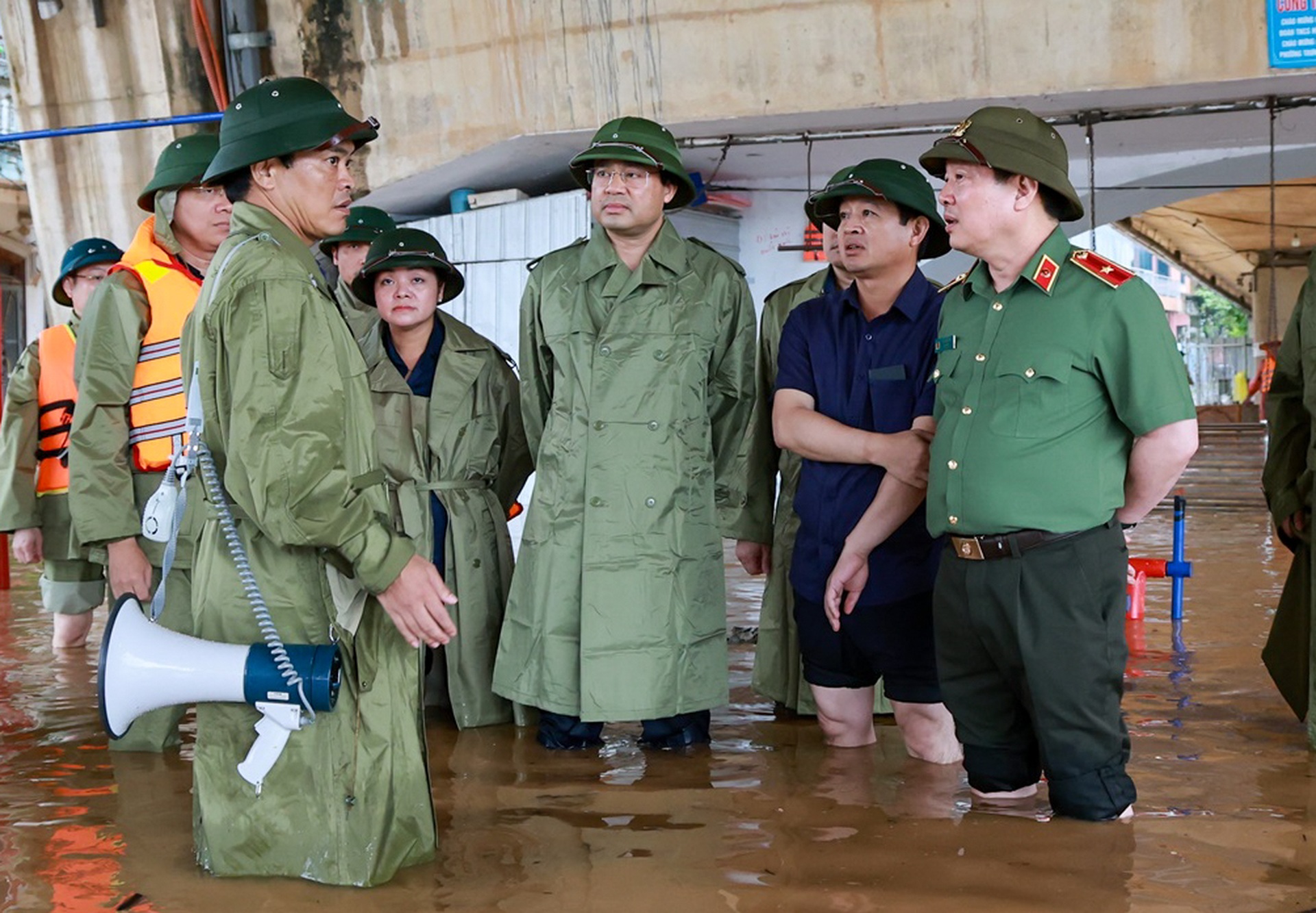 Trận lũ lụt lớn kỷ lục tại Thái Nguyên - 8