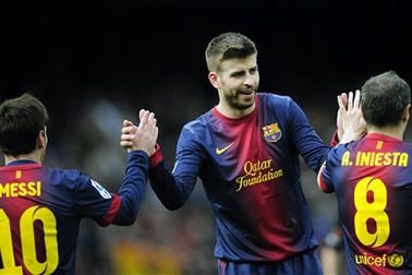 Sau Xavi, các cầu thủ Barca rủ nhau “đánh hội đồng” Mourinho