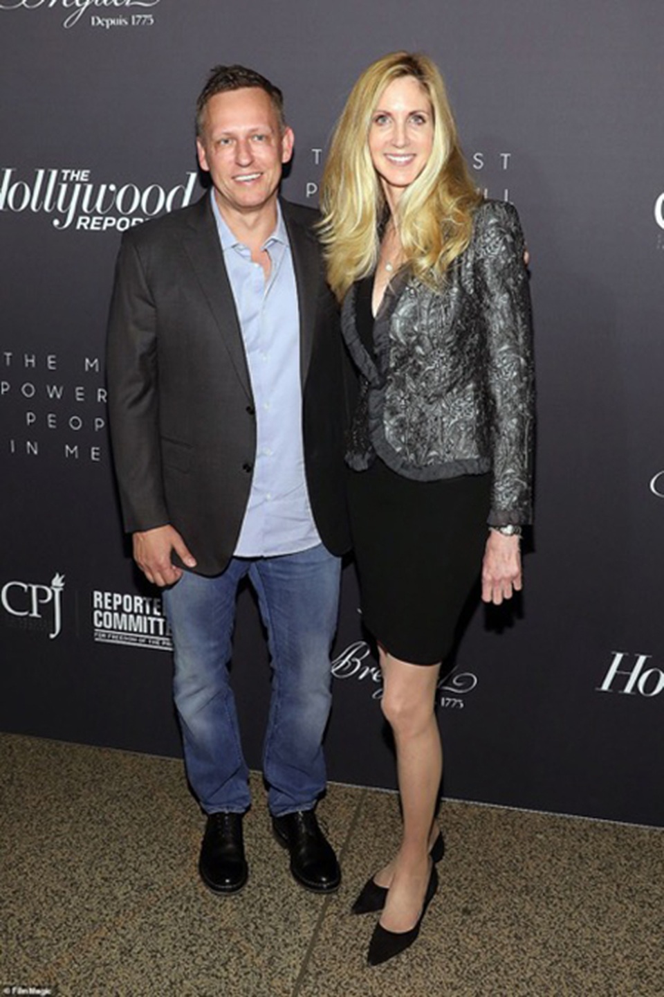 Né Covid-19, giới siêu giàu thế giới mua trang trại làm hầm trú ẩn - 2