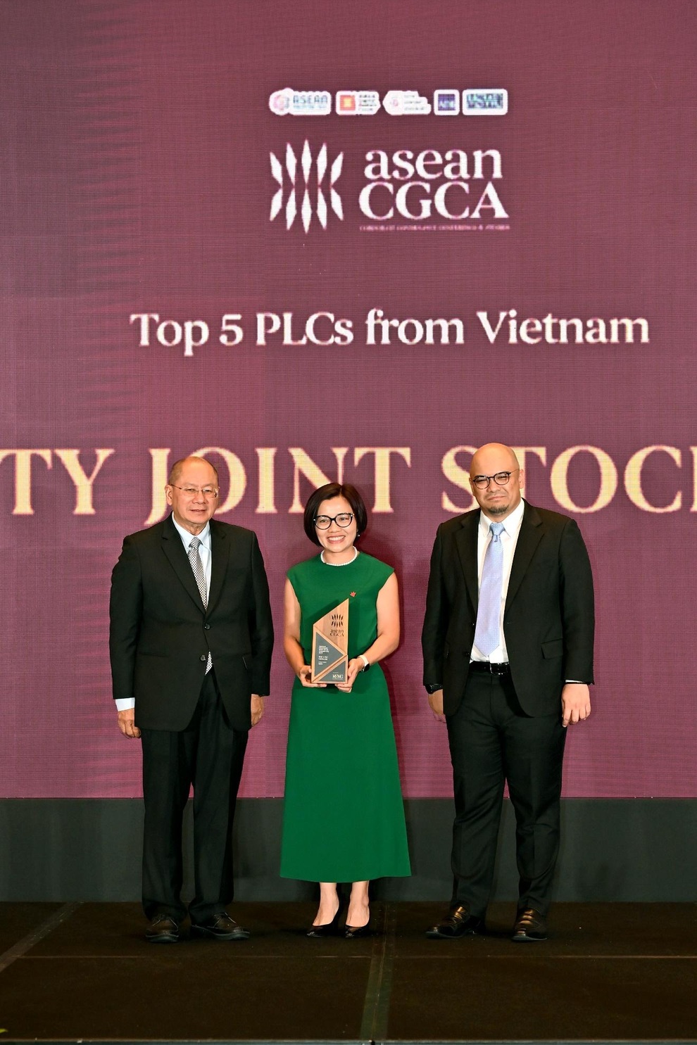 Không ngừng nâng cao chuẩn mực, VPBank giành giải thưởng quốc tế về quản trị doanh nghiệp - 1 Không ngừng nâng cao chuẩn mực, VPBank giành giải thưởng quốc tế về quản trị doanh nghiệp - 1