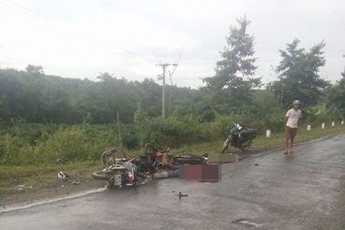 Đi thi bằng lái xe về, bị tông trực diện, cả 2 chủ xe tử vong