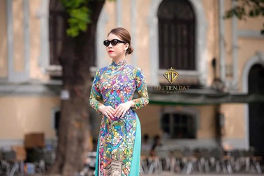 Tự tin sải bước du xuân với áo dài in 3D Lưu Tiến Đạt