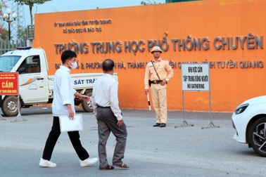 Điểm toán thi lại ở Tuyên Quang: 42 thí sinh đạt 8 trở lên, cao nhất 9,5