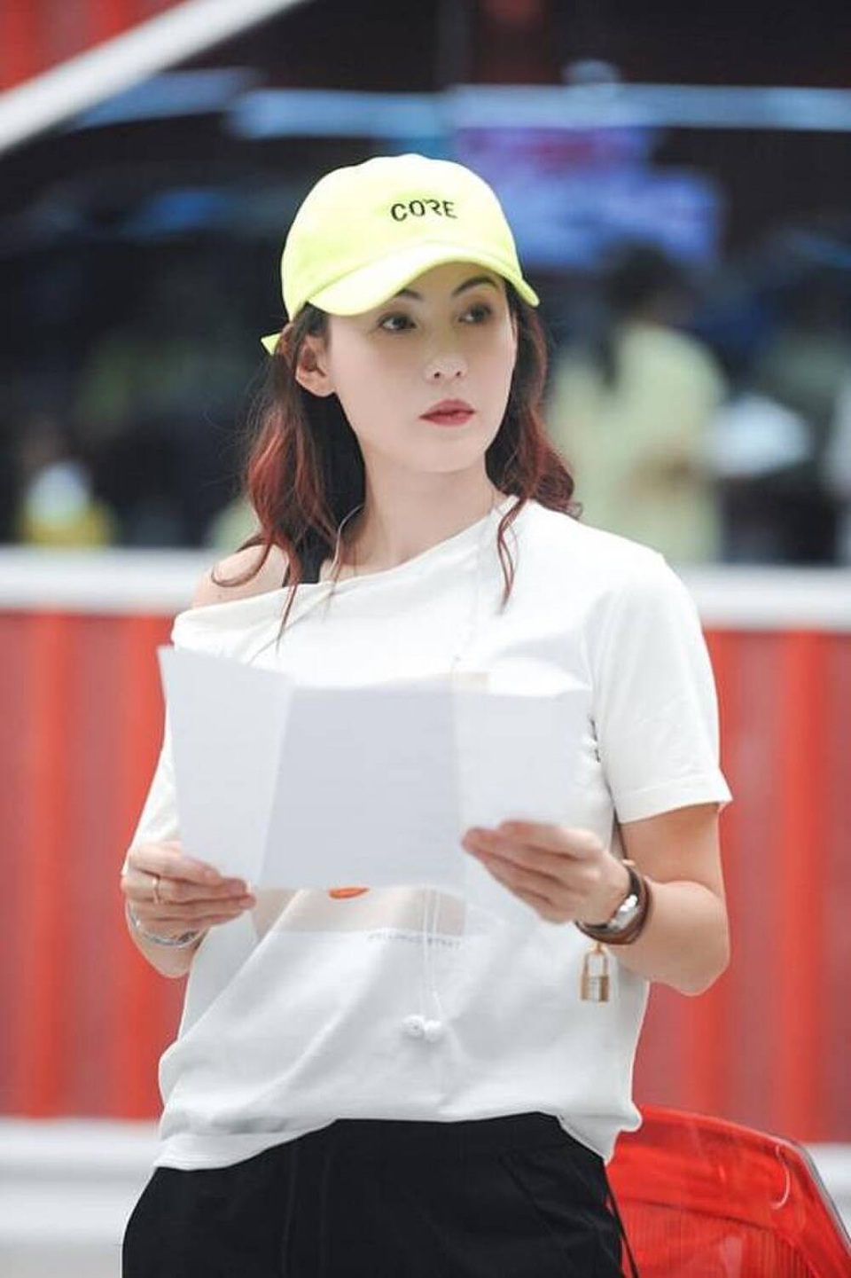 Ca hát thất bại nhưng Trương Bá Chi được khen về ngoại hình - 9 Ca hát thất bại nhưng Trương Bá Chi được khen về ngoại hình - 9