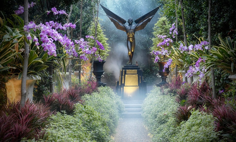 Ngôi nhà kỳ quái vào bên trong như “vườn địa đàng” ở Thái Lan