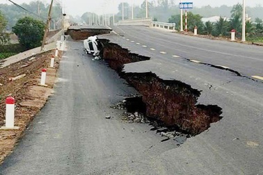 Nguyên nhân vụ sụt lún đường khiến 6 người bị thương ở Tây Ninh