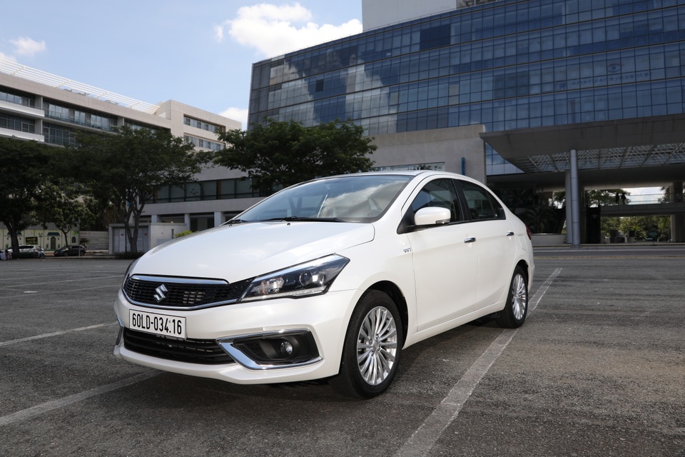 Ciaz mới - lựa chọn phù hợp cho doanh nhân cần xây dựng hình ảnh chuyên nghiệp - 1 Ciaz mới - lựa chọn phù hợp cho doanh nhân cần xây dựng hình ảnh chuyên nghiệp - 1