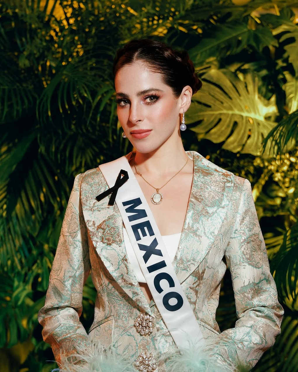 Nieuwe Miss Universe gedraagt zich opnieuw schokkend - 3 Tân Hoa hậu Hoàn vũ lại hành xử gây sốc - 3