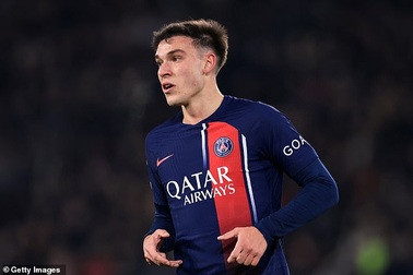 Nổ "bom tấn" chất lượng, Man Utd vượt mốc chi 200 triệu bảng