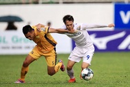 HA Gia Lai chia điểm với Thanh Hoá trong "cơn mưa bàn thắng"
