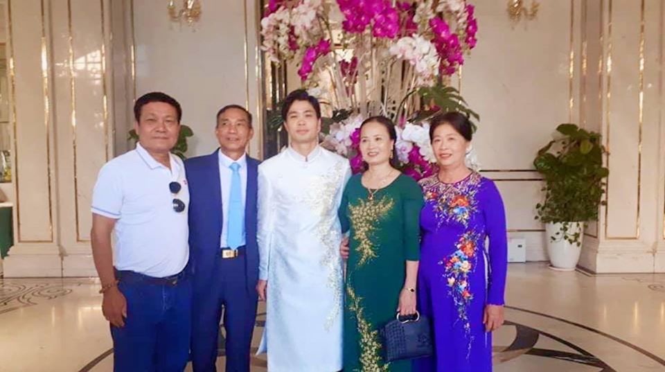 Những hình ảnh Công Phượng rạng rỡ bên cô dâu mới - 2 Những hình ảnh Công Phượng rạng rỡ bên cô dâu mới - 2