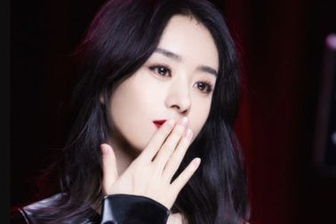 Mê mẩn ngắm góc mặt nghiêng tuyệt phẩm của Triệu Lệ Dĩnh