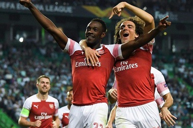 Arsenal thắng 11 trận liên tiếp, Chelsea thăng hoa nhờ người hùng không ngờ