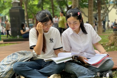 Xét tuyển học bạ tạo cơ hội cho điểm số ảo hay khuyến khích học thật?