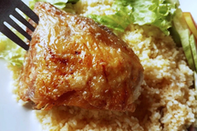 3 người ở TPHCM đi cấp cứu sau ăn xôi và cơm gà: Một ca vẫn hôn mê