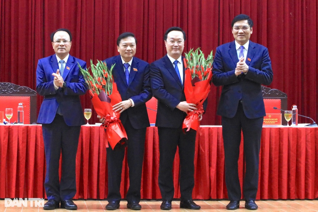Ông Lê Hồng Vinh làm Chủ tịch tỉnh Nghệ An - 2 Ông Lê Hồng Vinh làm Chủ tịch tỉnh Nghệ An - 2