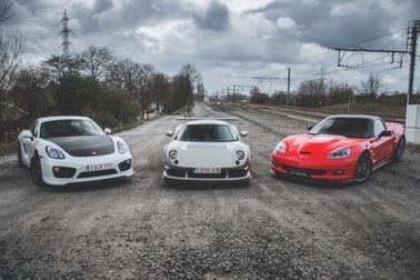 Bộ hình nền ba siêu xe phong cách