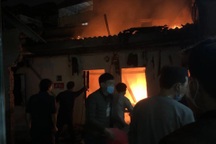 Cháy nổ lớn trong đêm tại Hà Nội, 3 người tử vong