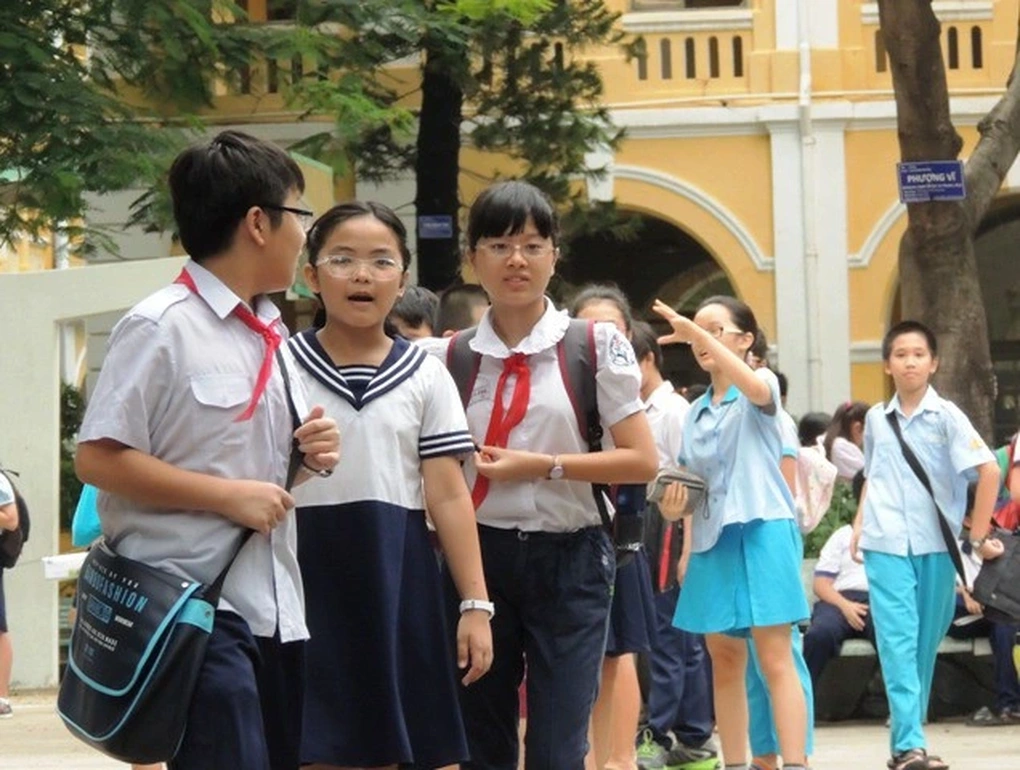 أنت المتفوق، ووالديك يرفضون... مدحك - 1 Con là thủ khoa, bố mẹ xin từ chối… khen ngợi - 1