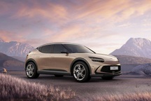 Genesis GV60 "chào sân", sở hữu hàng loạt tính năng độc đáo