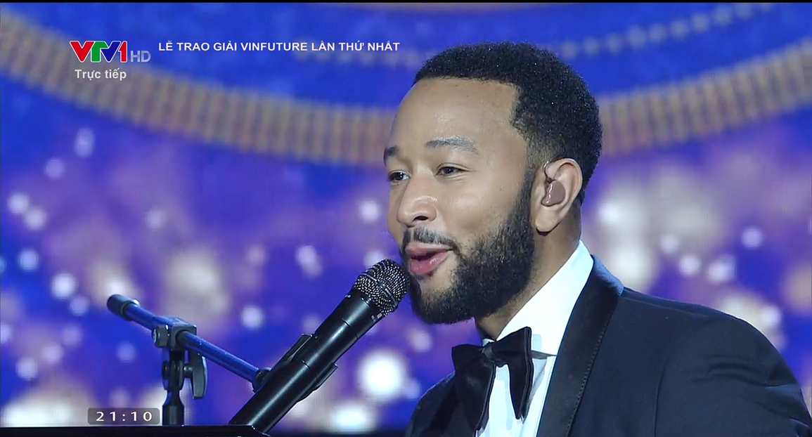 Huyền thoại âm nhạc John Legend nói cảm ơn bằng tiếng Việt - 7 Huyền thoại âm nhạc John Legend nói cảm ơn bằng tiếng Việt - 7