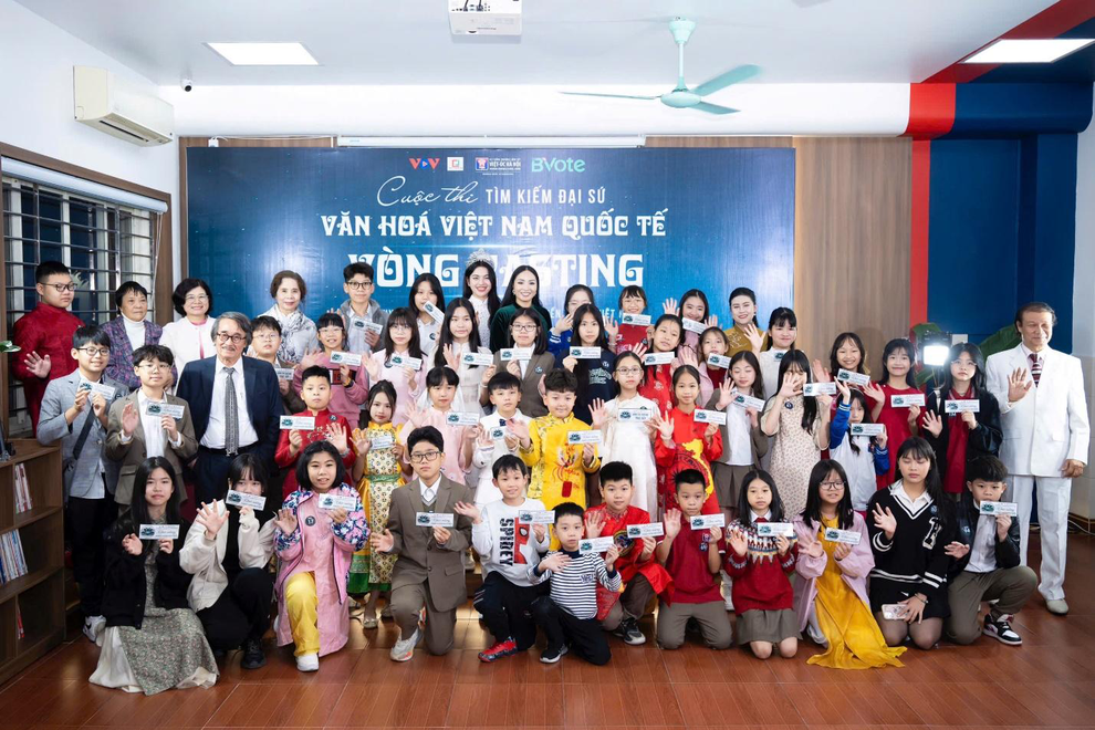Khởi động cuộc thi Tìm kiếm Đại sứ văn hóa Việt Nam quốc tế - 2 Khởi động cuộc thi Tìm kiếm Đại sứ văn hóa Việt Nam quốc tế - 2