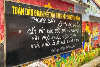 Hà Nội: Lạ lùng tổ dân phố cho phép bắt giữ người vứt rác bừa bãi