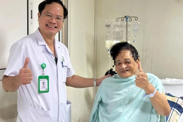 Từ biểu hiện hay gặp ở hệ tiêu hóa, bệnh nhân mắc cùng lúc 2 loại ung thư