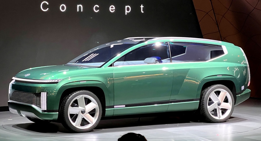 Hyundai SEVEN Concept ra mắt: Không gương cửa, không vô-lăng - 3 Hyundai SEVEN Concept ra mắt: Không gương cửa, không vô-lăng - 3