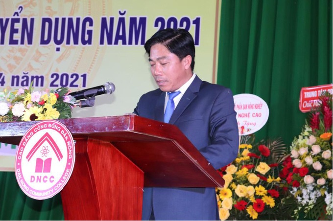 Trường Cao Đẳng Cộng Đồng Đắk Nông: Trao bằng tốt nghiệp cho 74 tân khoa khóa đầu tiên - Ảnh 1. Trường Cao Đẳng Cộng Đồng Đắk Nông: Trao bằng tốt nghiệp cho 74 tân khoa khóa đầu tiên - Ảnh 1.