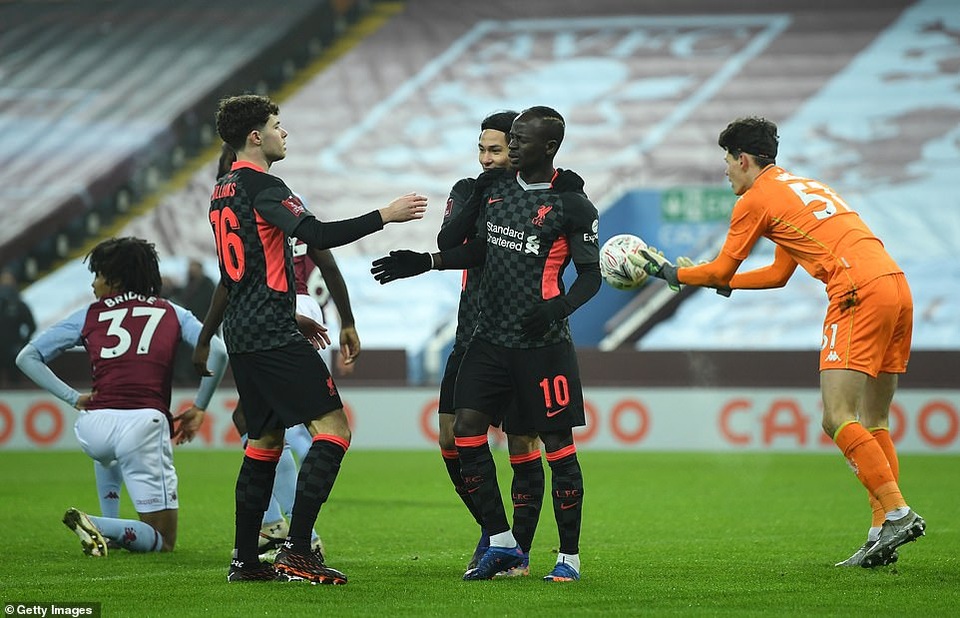 Liverpool phục hận thất bại 2-7 trước Aston Villa - 2 Liverpool phục hận thất bại 2-7 trước Aston Villa - 2