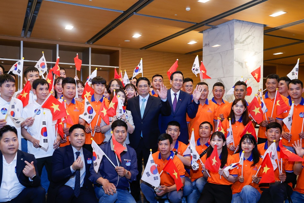 Chuyến thăm đầu tiên và 34 hoạt động của Thủ tướng ở Hàn Quốc - 8 Chuyến thăm đầu tiên và 34 hoạt động của Thủ tướng ở Hàn Quốc - 8