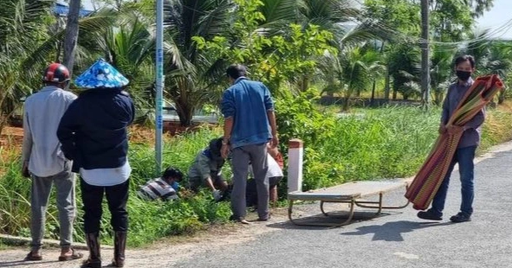 Điều tra nguyên nhân người đàn ông tử vong dưới mương nước - 1 Điều tra nguyên nhân người đàn ông tử vong dưới mương nước - 1