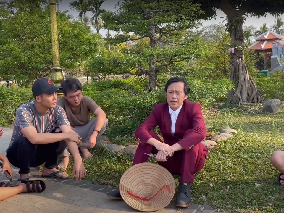 Cách Hoài Linh đáp trả khi bị nói coi thường khán giả - 1 Cách Hoài Linh đáp trả khi bị nói coi thường khán giả - 1