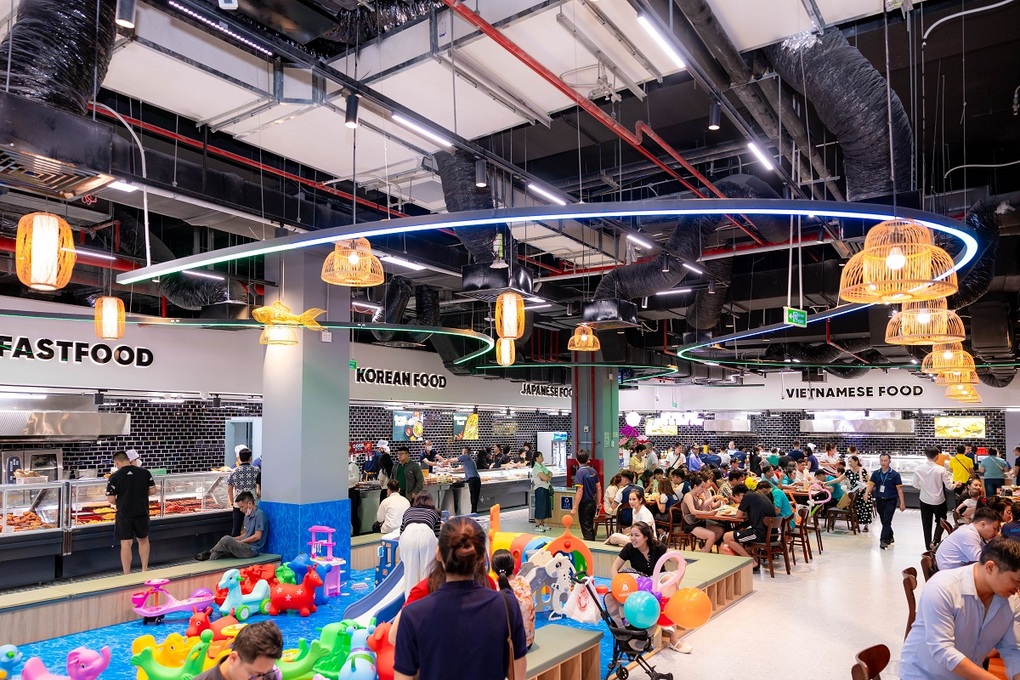 Khai trương Vincom Mega Mall Royal Island tại Vũ Yên, Hải Phòng - 3 Khai trương Vincom Mega Mall Royal Island tại Vũ Yên, Hải Phòng - 3
