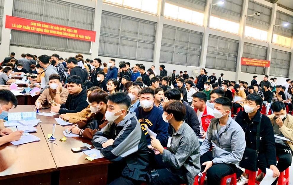 Trục lợi quỹ bảo hiểm thất nghiệp - Mối đe dọa với tính bền vững của chính sách an sinh - 2 Trục lợi quỹ bảo hiểm thất nghiệp - Mối đe dọa với tính bền vững của chính sách an sinh - 2