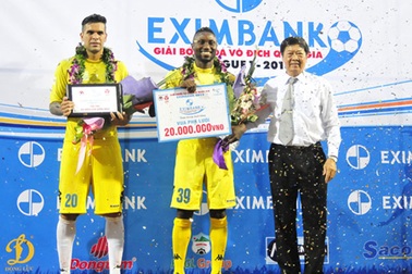 Gonzalo và Samson nhận giải đồng Vua phá lưới V-League 2013