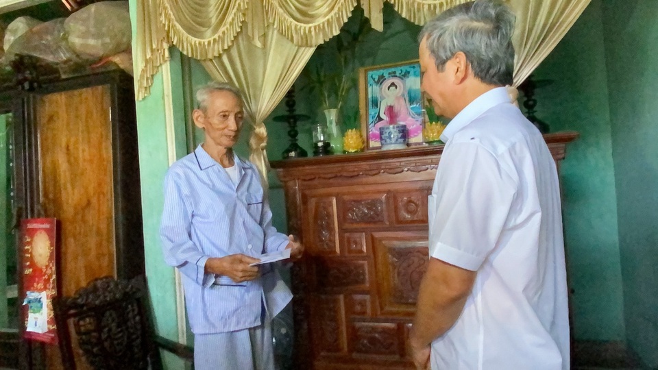 Thương binh, vợ liệt sĩ xúc động trước sự quan tâm của cấp uỷ, chính quyền - 3 Thương binh, vợ liệt sĩ xúc động trước sự quan tâm của cấp uỷ, chính quyền - 3