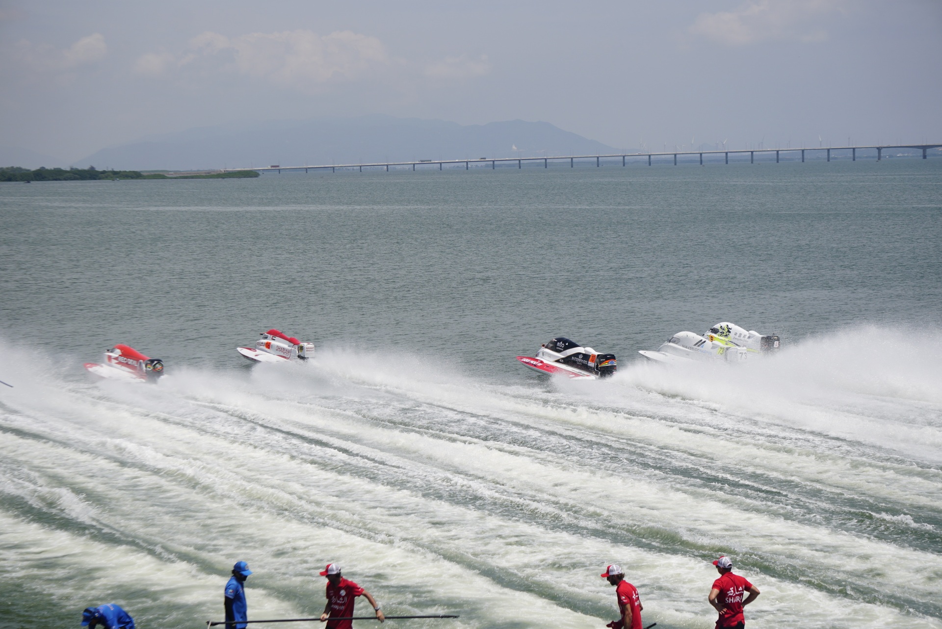 Hai tay đua F1H20 đội Việt Nam chia nhau về nhất, nhì vòng nước rút - 10 Hai tay đua F1H20 đội Việt Nam chia nhau về nhất, nhì vòng nước rút - 10