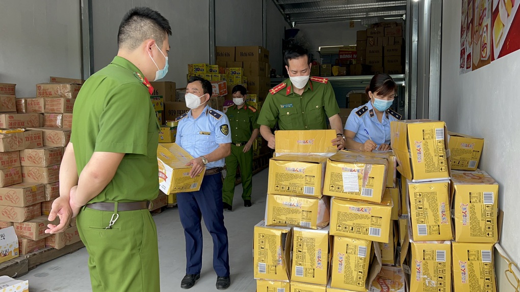 Hà Nội lập tổ công tác đấu tranh đẩy lùi gian lận thương mại, hàng giả - 1 Hà Nội lập tổ công tác đấu tranh đẩy lùi gian lận thương mại, hàng giả - 1