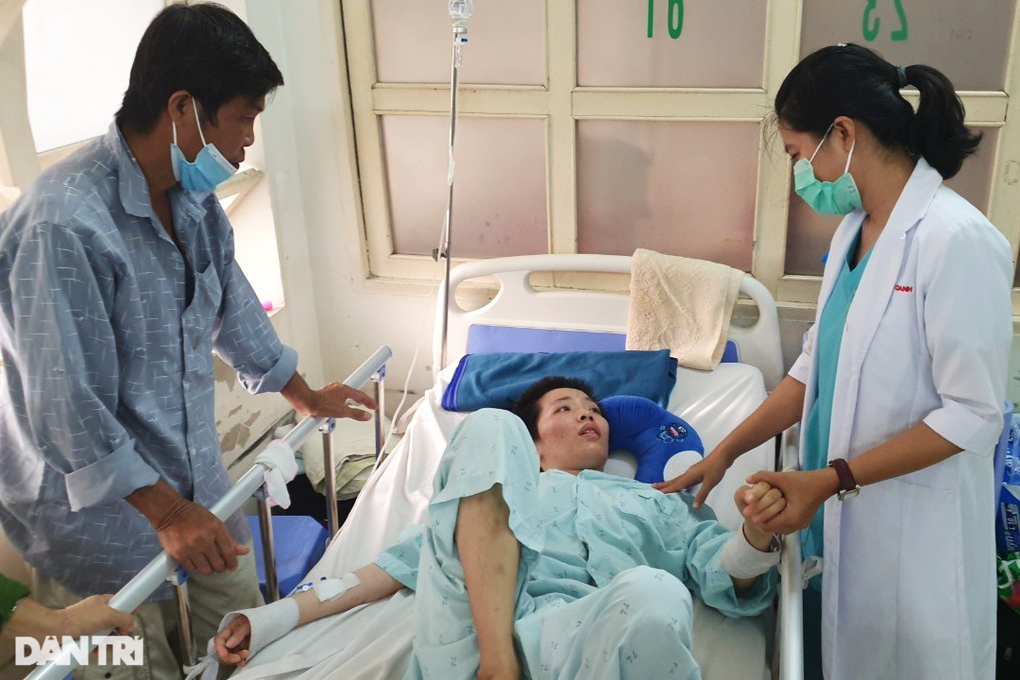 Người cha cầm cố nhà cứu con nghẹn ngào nói niềm vui đầu năm - 2 Người cha cầm cố nhà cứu con nghẹn ngào nói niềm vui đầu năm - 2