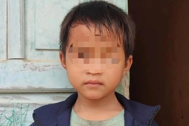 Yên Bái: Huy động hơn 100 người tìm kiếm bé trai mất tích trong rừng